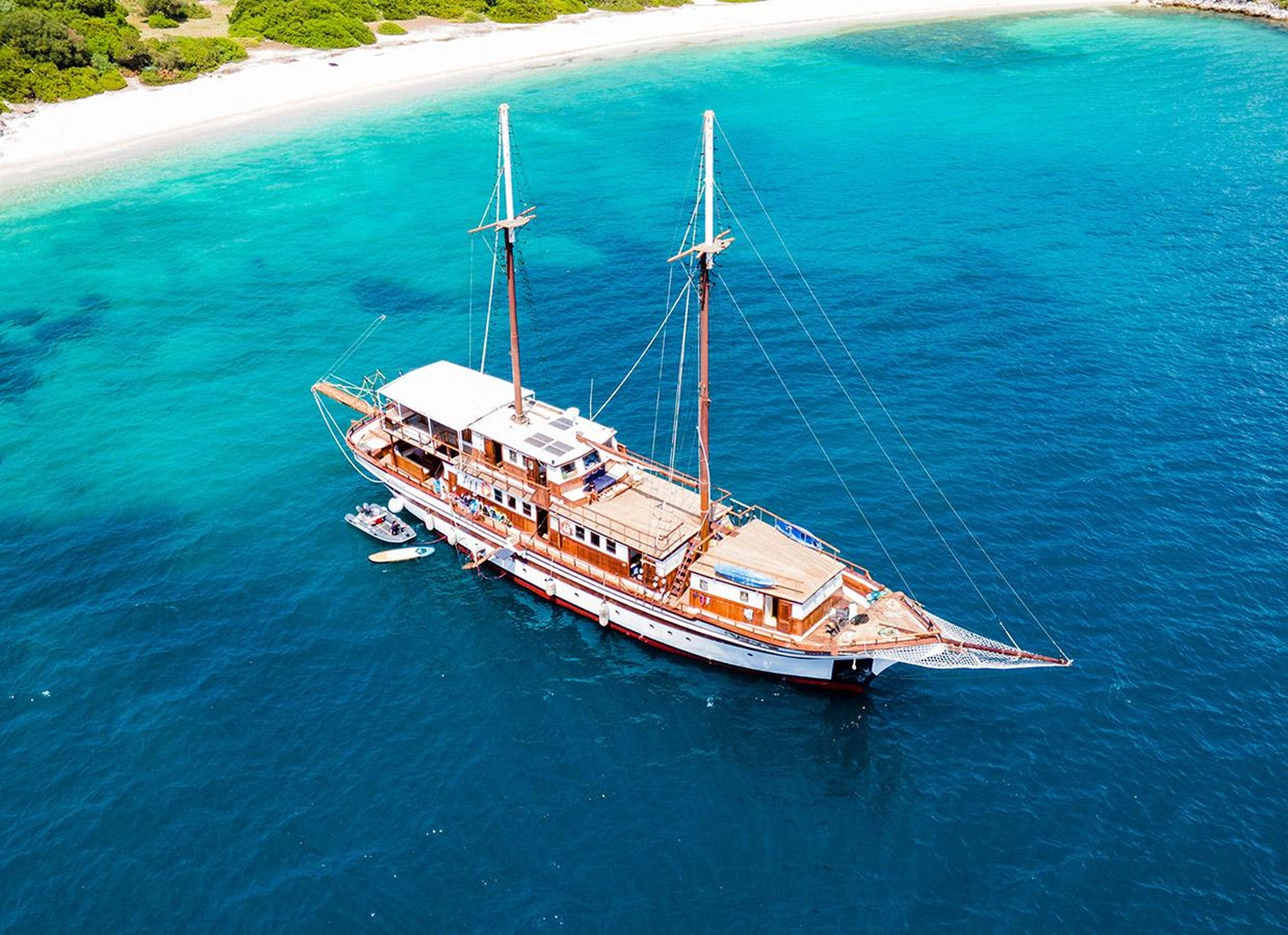 Corfu Traditional Wooden Boat Cruise - Luxurious Weekly Yacht Tour Golden Yachting and Sailing