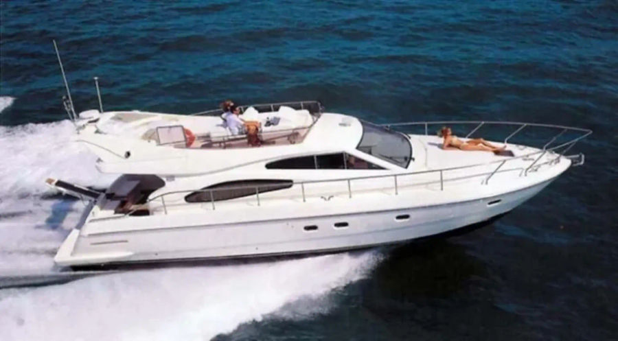 Ferreti 48ft Golden Yachting and Sailing