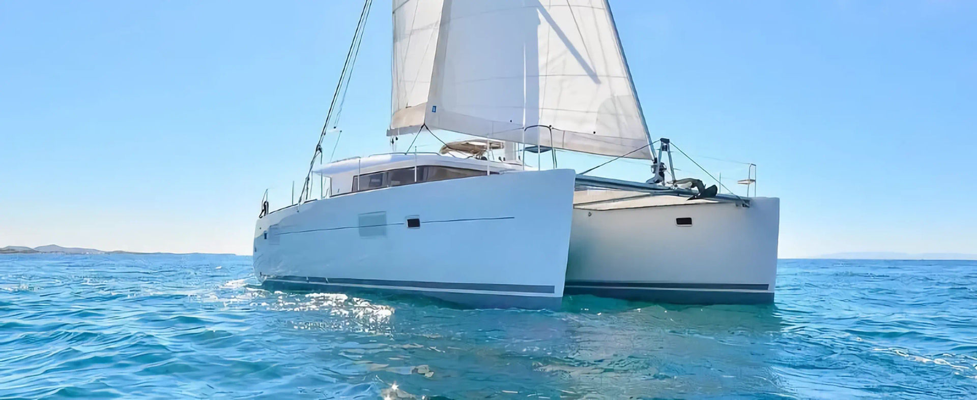 Lagoon_420_private_cruise_mykonos_golden_yachting_and_sailing_4.webp