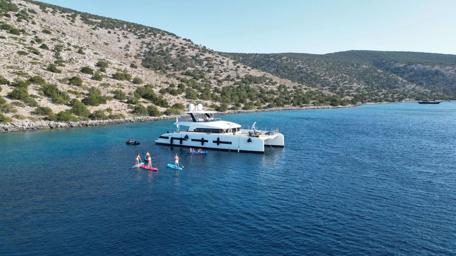 Charter Crazy Horse: A Luxurious Lagoon 78 Motor Catamaran for a Greek Adventure Golden Yachting and Sailing