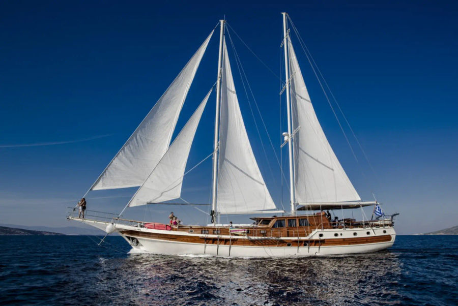 Motor-Sailer 98ft (Erato) Chartering Golden Yachting and Sailing
