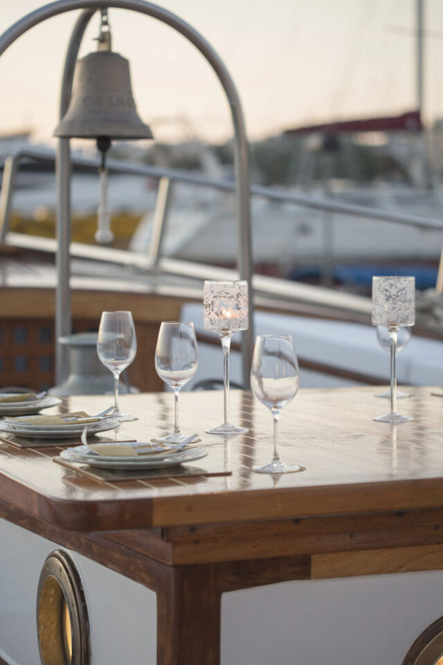 Motor_Sailer_81ft_Athens_Chartering_Golden_Yachting_and_Sailing_15.webp