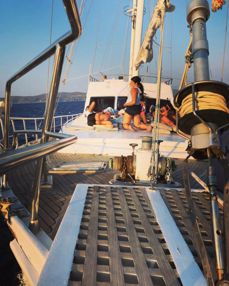 Rhenia and Delos Private Tour with a Gulet Golden Yachting and Sailing