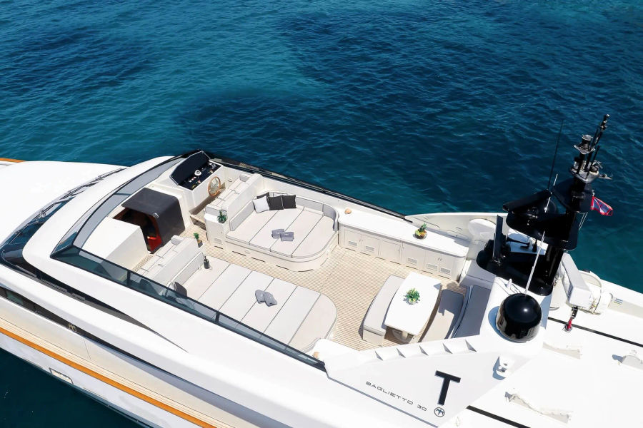 imgi_45_Theion-Baglietto-30.50m-Parsifal-Yachting-Charter-CA-38.webp