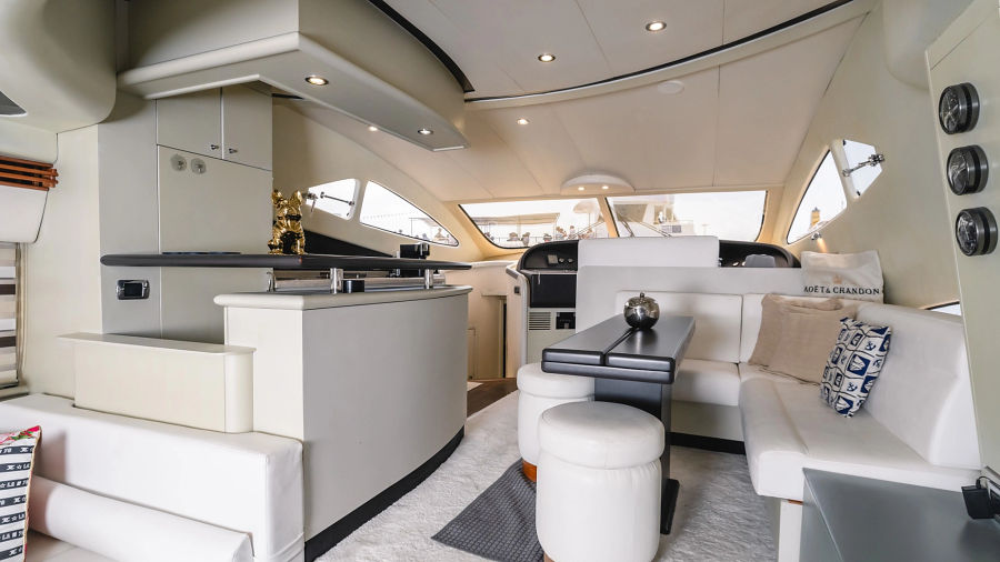 yacht_2k_04.webp