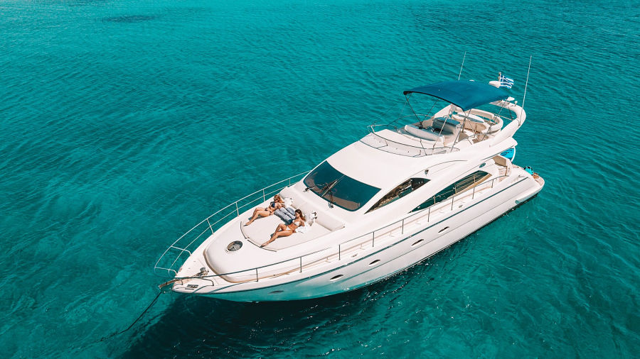 yacht_2k_06.webp