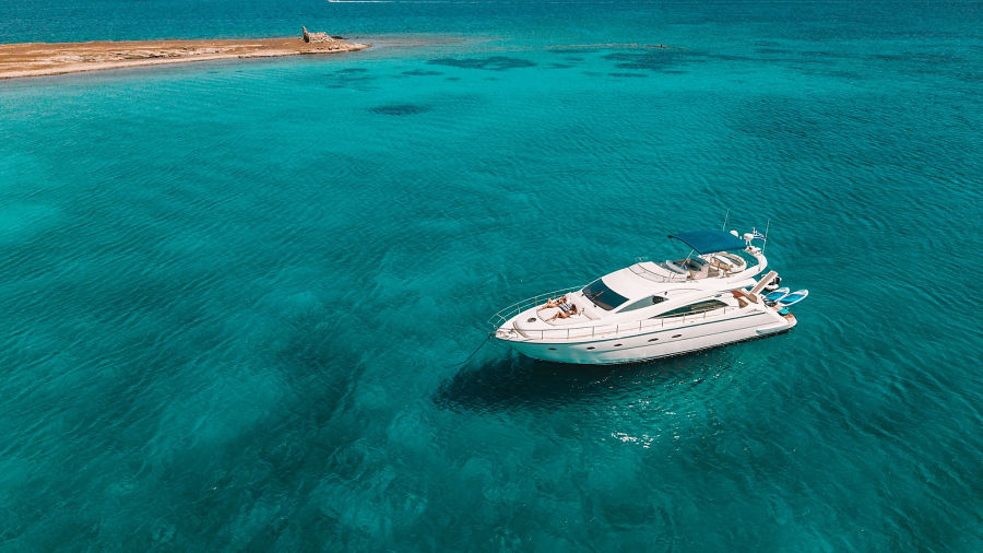 yacht_2k_08.webp